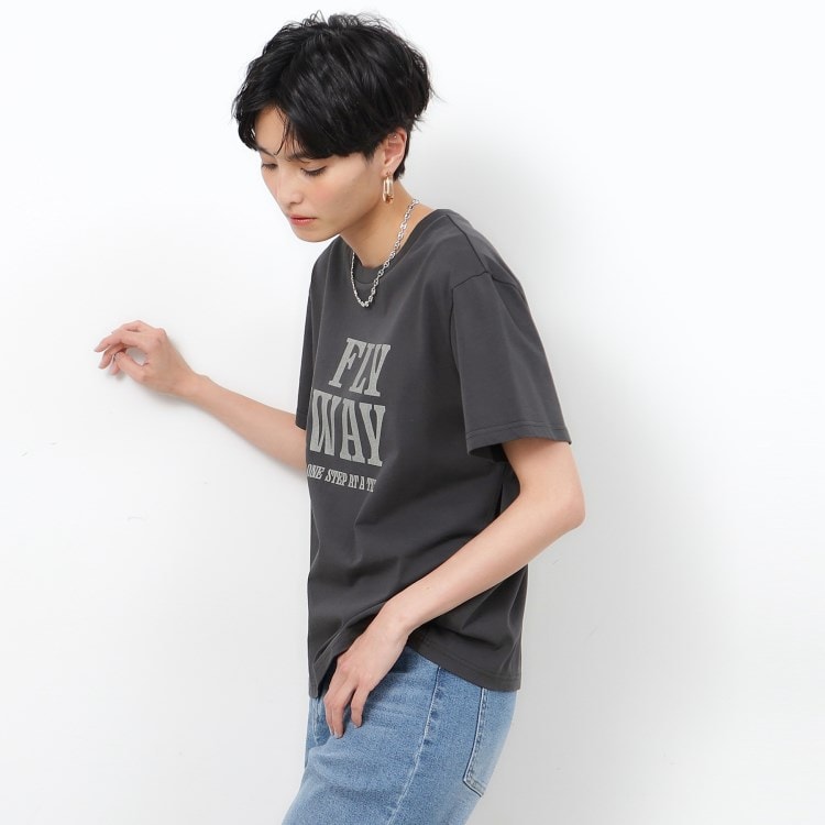 オペークドットクリップ(OPAQUE.CLIP)のロゴプリントTシャツ USED風 Ｔシャツ