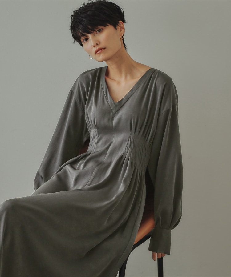 大草直子さんコラボ】ウエストタックワンピース(マキシ・ロング 大草直子さんコラボ】ウエストタックワンピース(マキシ・ロング