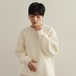 オペークドットクリップ(OPAQUE.CLIP)のパール調ボタン付ニット【洗濯機洗い可/抗ピル】 ホワイト(001)