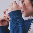 オペークドットクリップ(OPAQUE.CLIP)のパール調ボタン付ニットカーディガン【洗濯機洗い可】19