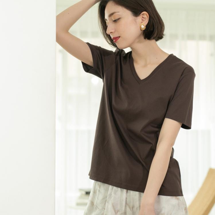 オペークドットクリップ(OPAQUE.CLIP)の《5色展開/SS-LLサイズ》VネックベーシックTシャツ【接触冷感/洗濯機洗い可】 Ｔシャツ