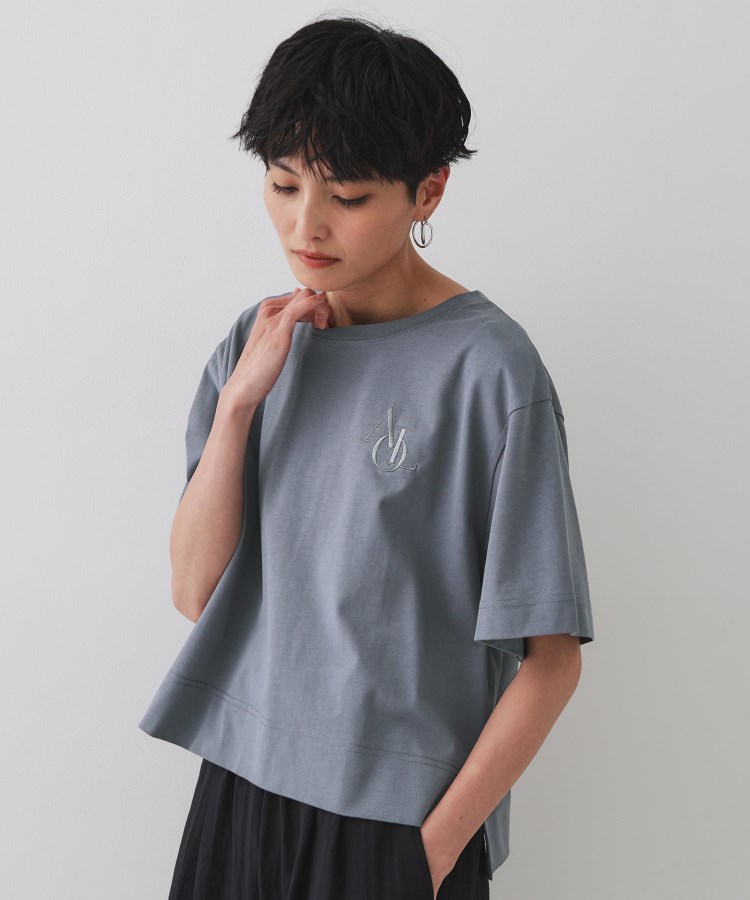 オペークドットクリップ(OPAQUE.CLIP)の刺繍ロゴワイドシルエットTシャツ【洗濯機洗い可】 グレー(012)