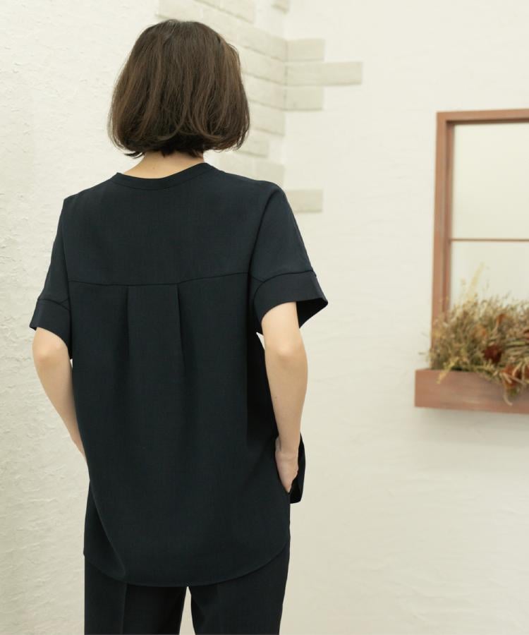 オペークドットクリップ(OPAQUE.CLIP)の《5色展開/SS-LLサイズ》スキッパー金ボタンブラウス/セットアップ対応【防シワ/ストレッチ/洗濯機洗い可】26