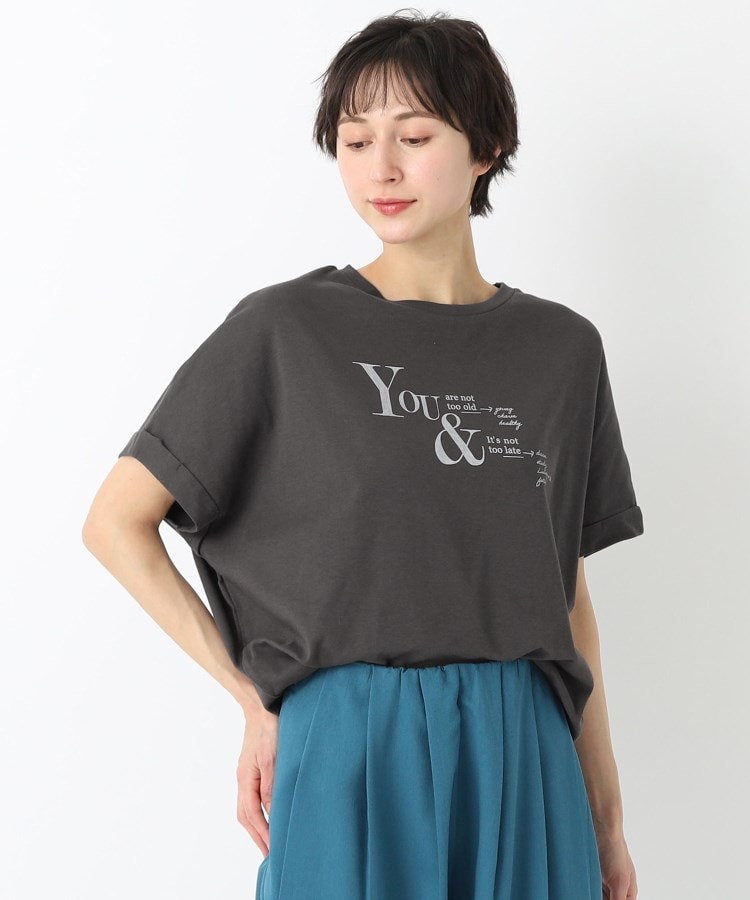 ファーリー(FURRY)の【洗濯機洗い可】コットンプリントTシャツ チャコールグレー(013)