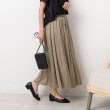 シューラルー/ドレスキップ(SHOO・LA・RUE/DRESKIP)の女性らしさあふれる サテンギャザースカート サンドベージュ(053)