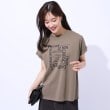 シューラルー/ドレスキップ(SHOO・LA・RUE/DRESKIP)の【洗える】USAコットン ロゴTシャツ モカブラウン(042)