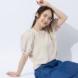 シューラルー/ドレスキップ(SHOO・LA・RUE/DRESKIP)の【洗える】1枚で大人可愛く ギャザー袖 しぼしぼブラウス ライトベージュ(051)