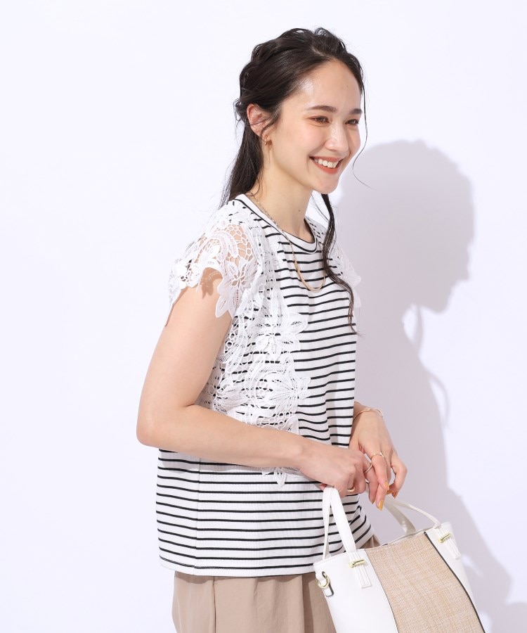 シューラルー/ドレスキップ(SHOO・LA・RUE/DRESKIP)の華やかなレース使いが目を惹く 大人のデザイントップス10