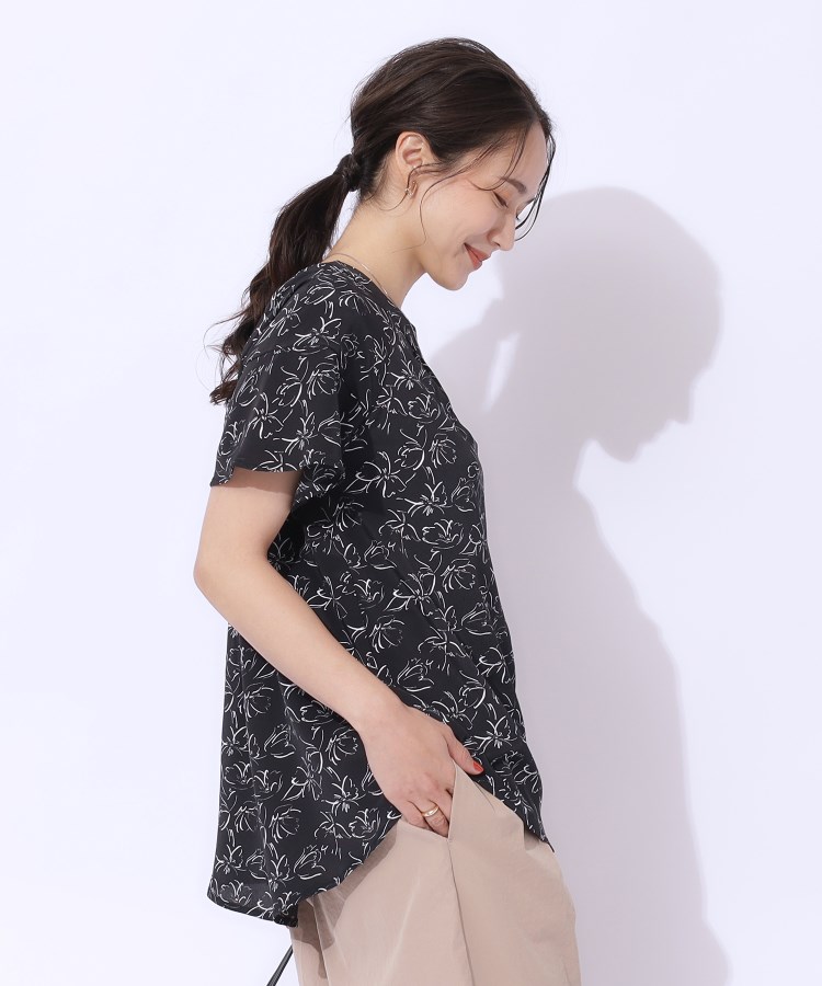 シューラルー/ドレスキップ(SHOO・LA・RUE/DRESKIP)の【高レビュー/無理せずキレイ】線画フラワーが目を惹く フェミニンブラウス2