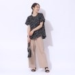 シューラルー/ドレスキップ(SHOO・LA・RUE/DRESKIP)の【高レビュー/無理せずキレイ】線画フラワーが目を惹く フェミニンブラウス3