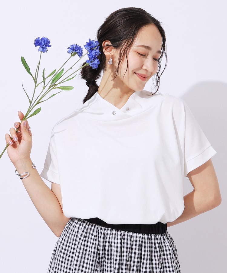 高レビュー/UV】さらりと大人カジュアルな装いに 抜け襟Tシャツ 高レビュー/UV】さらりと大人カジュアルな装いに 抜け襟Tシャツ