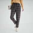 シューラルー/ドレスキップ(SHOO・LA・RUE/DRESKIP)の【洗える】すっきりきれい見え ストレッチテーパードパンツ1