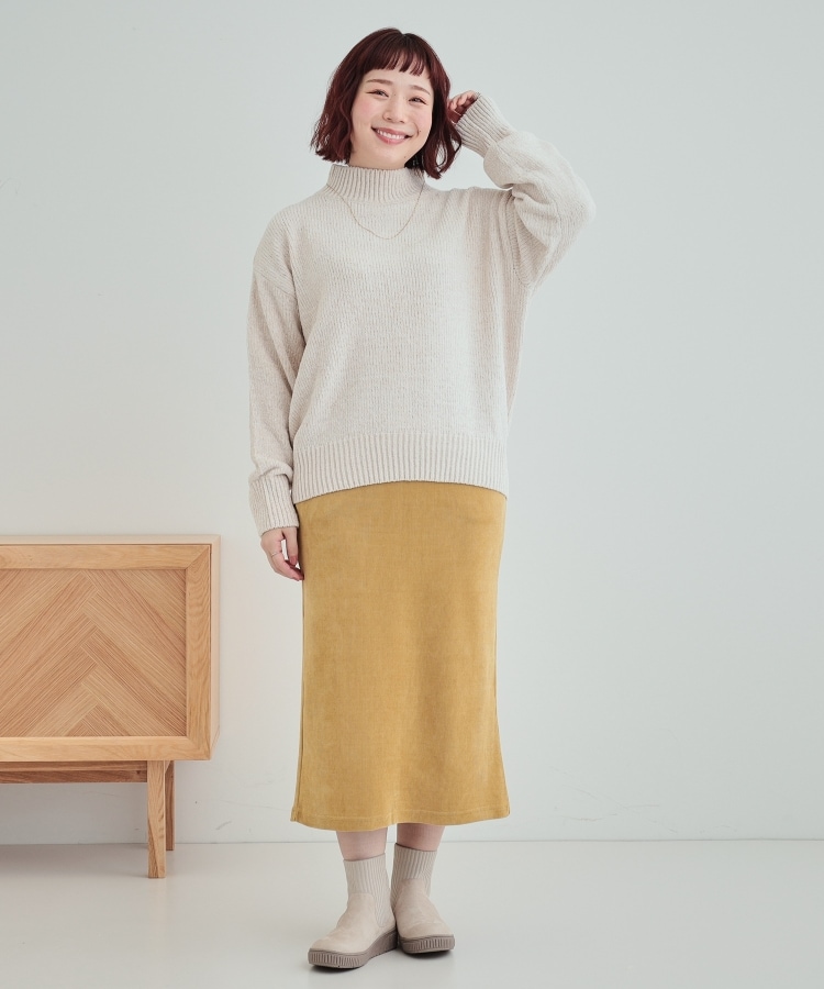 きれいなIラインで大人っぽく コーデュロイナロースカート きれいなIラインで大人っぽく コーデュロイナロースカート