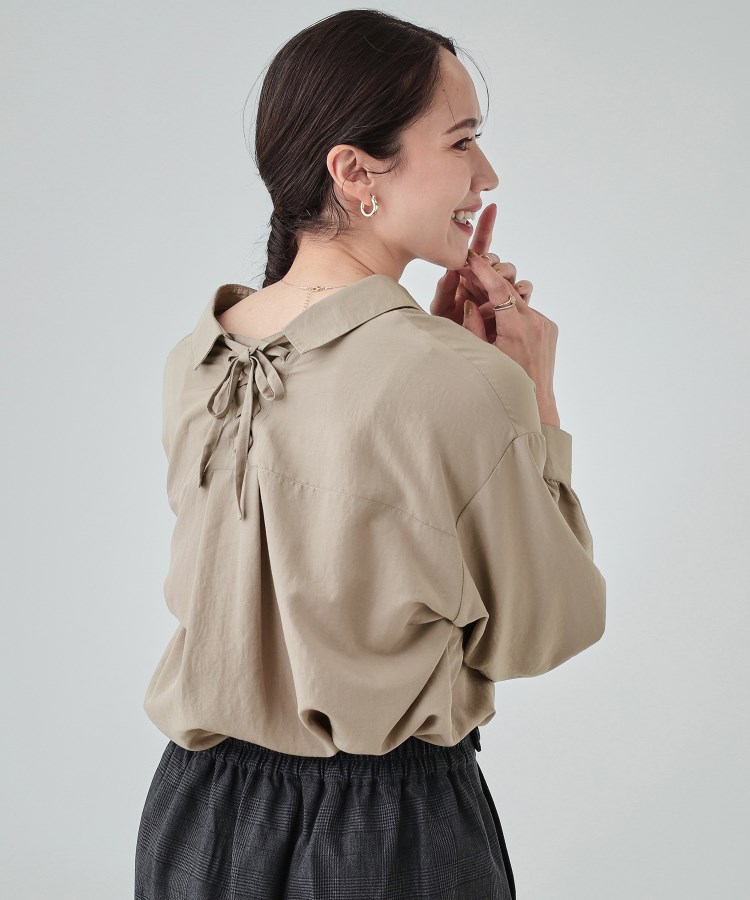 シューラルー/ドレスキップ(SHOO・LA・RUE/DRESKIP)の【無理せずキレイ】後ろ姿が引き立つ バックレースアップブラウス モカブラウン(042)