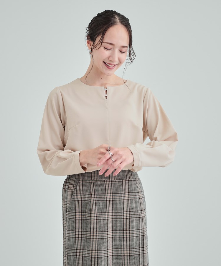 シューラルー/ドレスキップ(SHOO・LA・RUE/DRESKIP)の【通勤/セレモニー】華やかさをプラスする パール調キーネックブラウス10