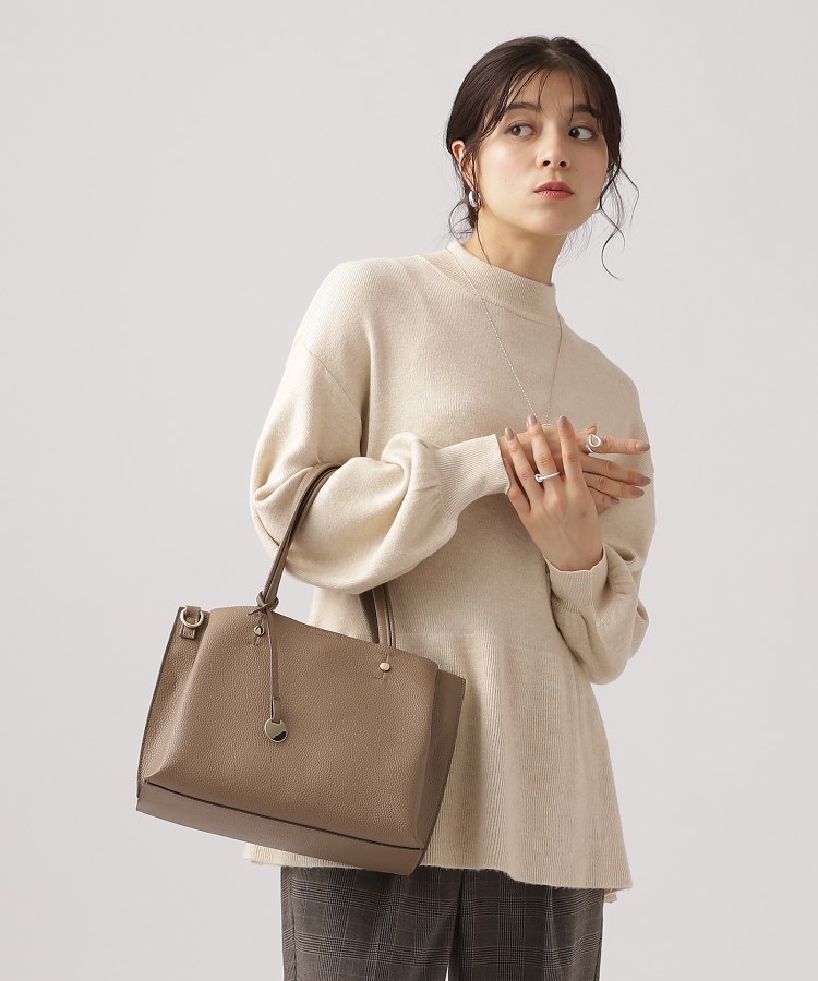 体型カバー】大人な美しさ ペプラム プチハイネックニット 体型カバー】大人な美しさ ペプラム プチハイネックニット
