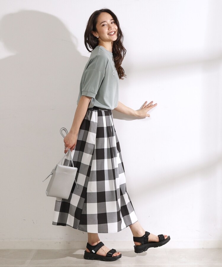 シューラルー/ドレスキップ(SHOO・LA・RUE/DRESKIP)の【洗える/UV】 大人のための ぷっくりラメロゴTシャツ13