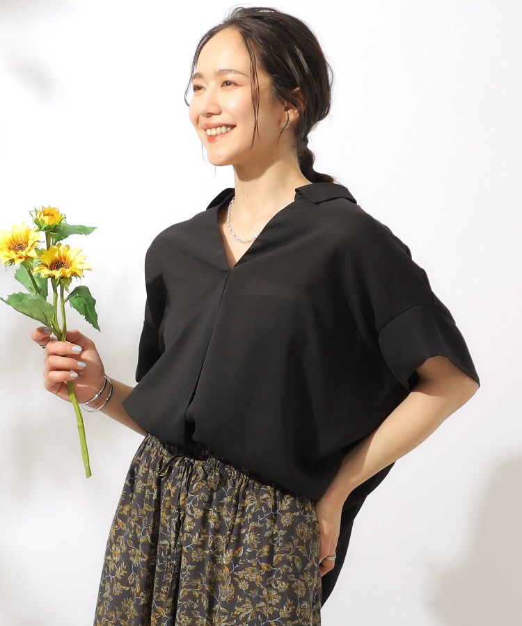 シューラルー/ドレスキップ(SHOO・LA・RUE/DRESKIP)の【洗濯後しわになりにくい】二の腕カバー とろみスキッパーブラウス ブラック(019)