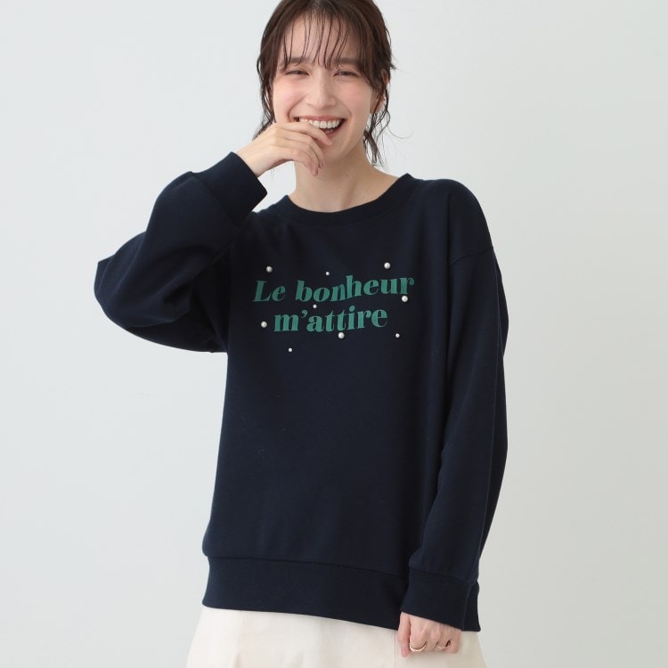 シューラルー/ドレスキップ(SHOO・LA・RUE/DRESKIP)の【S-LL】フェイクパール付きロゴ裏起毛トップス カットソー