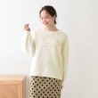 シューラルー/ドレスキップ(SHOO・LA・RUE/DRESKIP)の【S-LL】大人なロゴ刺繡が魅力 裏起毛トップス1