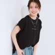 シューラルー/ドレスキップ(SHOO・LA・RUE/DRESKIP)の【S-LL/ひんやり/洗濯後しわになりにくい】程よいシアー感 ロゴTシャツブラウス ブラック(019)
