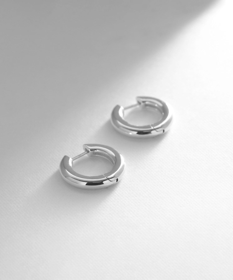 【WEB限定】ハギーフープ ラウンドピアス(シルバー)