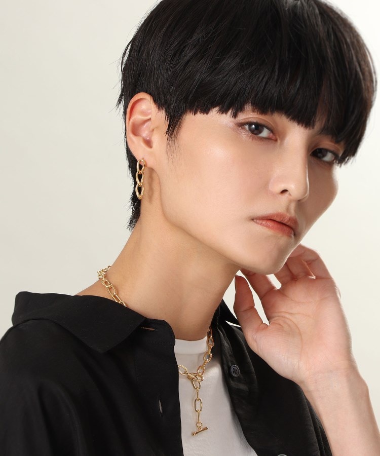 【WEB限定】カーブチェーン ストレートピアス