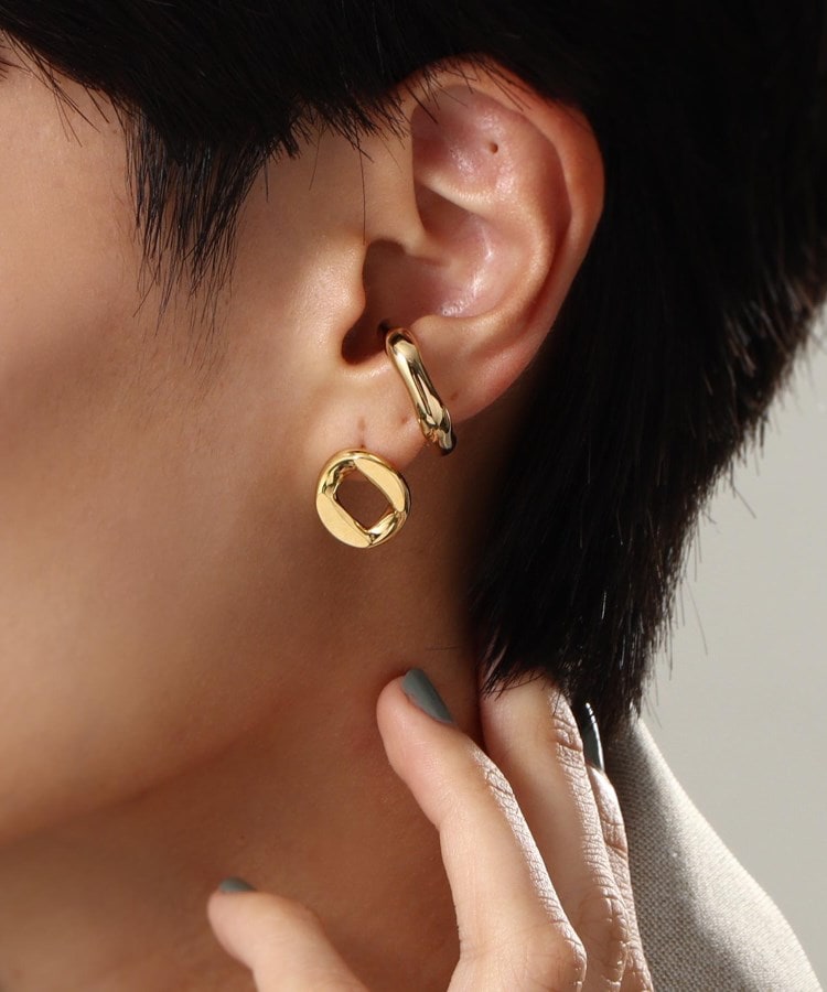 【WEB限定】カーブチェーンモチーフ シングルピアス