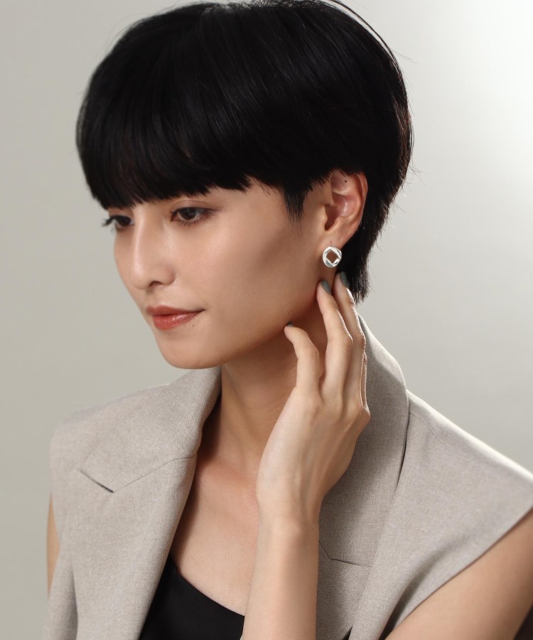 【WEB限定】カーブチェーンモチーフ シングルピアス(シルバー)