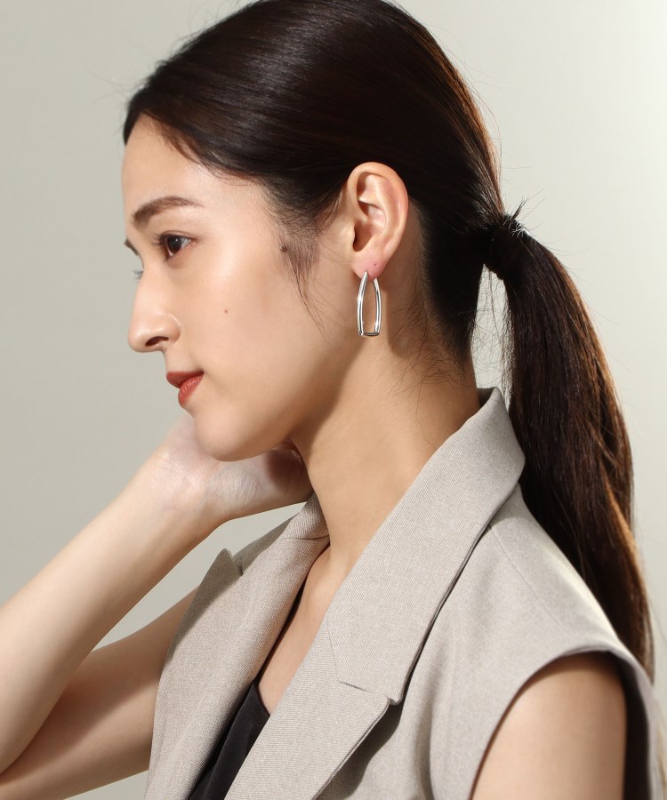 【WEB限定】ホロウ フープレクタングルピアス(シルバー)