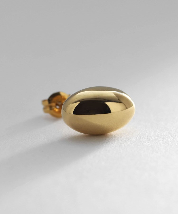 【WEB限定】オーバルモチーフ スタッドピアス