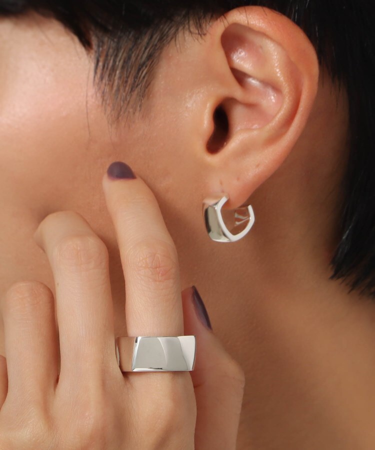 シルバー ツイストスクエア ピアス（ピアス） | COCOSHNIK ONKITSCH（ココシュニック）| ワールド オンラインストア | WORLD  ONLINE STORE