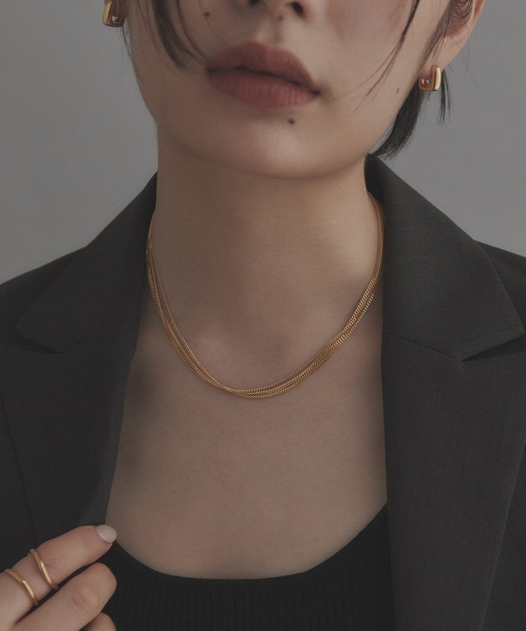 ココシュニック オンキッチュ(COCOSHNIK ONKITSCH)のシルバー カーブチェーン レイヤード ネックレス GP8