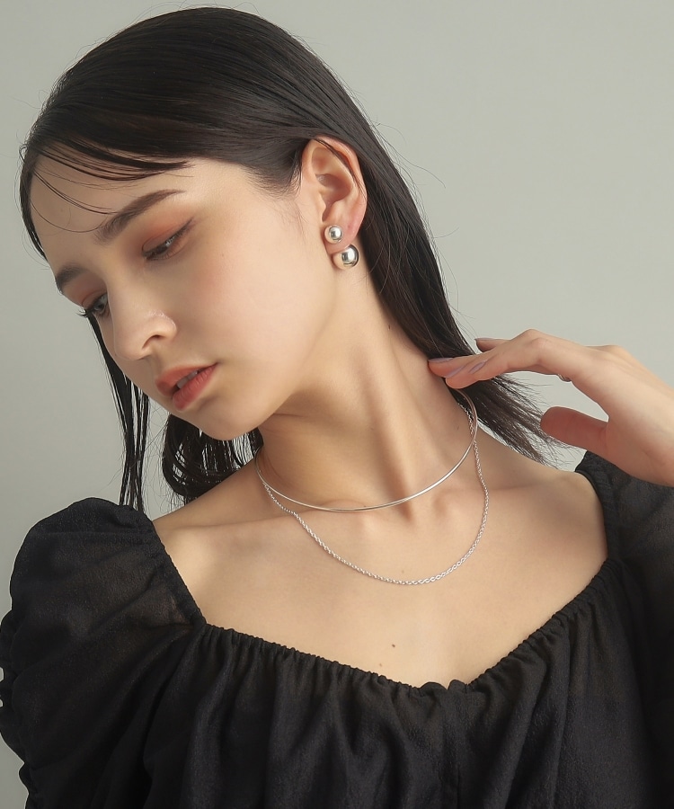ココシュニック オンキッチュ(COCOSHNIK ONKITSCH)のシルバー ホロウピアス ボール フロントバック19