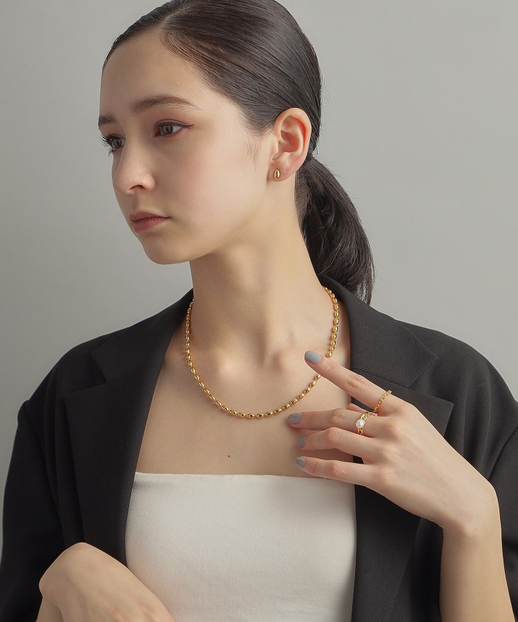 ココシュニック オンキッチュ(COCOSHNIK ONKITSCH)のシルバー ペアシェイプ スタッドピアス GP9
