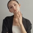 ココシュニック オンキッチュ(COCOSHNIK ONKITSCH)のシルバー ペアシェイプ スタッドピアス GP10