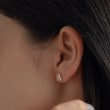 ココシュニック オンキッチュ(COCOSHNIK ONKITSCH)のシルバー シールドシェイプ スタッドピアス15