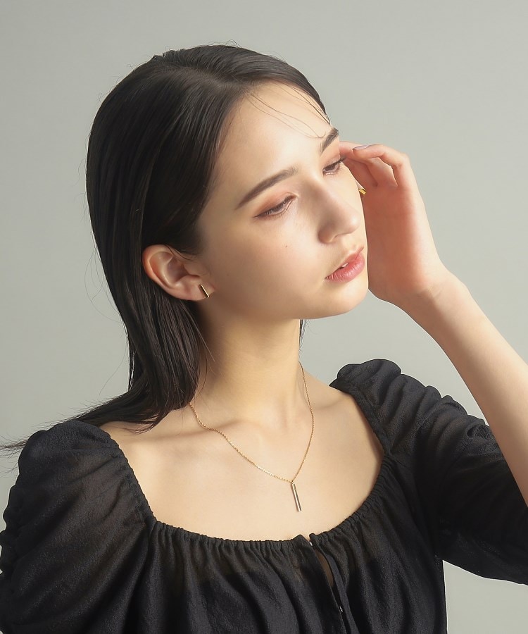 ココシュニック オンキッチュ(COCOSHNIK ONKITSCH)のシルバー スクエアバーネックレス GP8