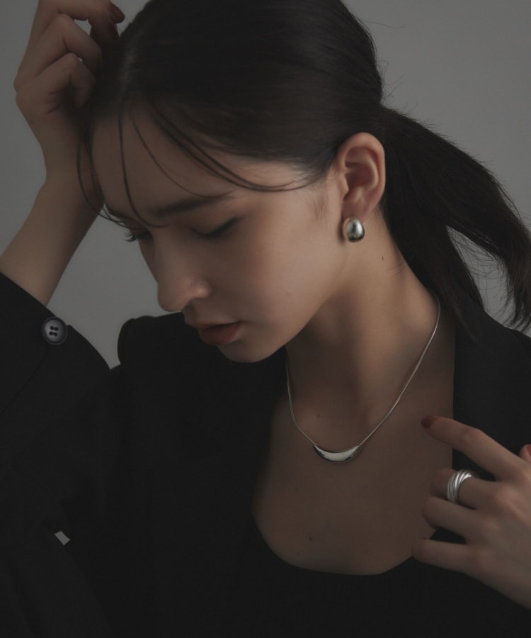ココシュニック オンキッチュ(COCOSHNIK ONKITSCH)のシルバー ホロウアーチネックレス11