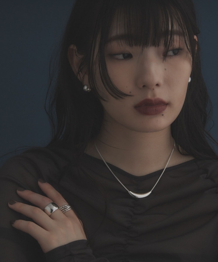 ココシュニック オンキッチュ(COCOSHNIK ONKITSCH)のシルバー ホロウアーチネックレス13