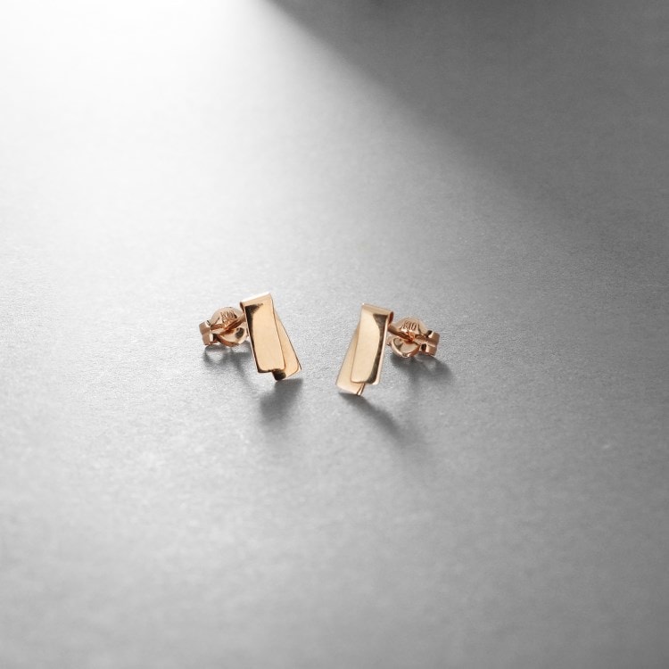ココシュニック オンキッチュ(COCOSHNIK ONKITSCH)のK10フラップリボンピアス ピアス