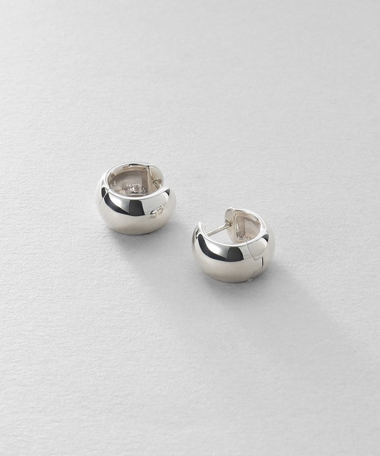 シルバー ハギーフープ ワイドピアス（ピアス） | COCOSHNIK