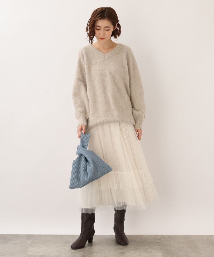 ◇冬のスタイリングに抜け感をプラス、チュールプリーツスカート ◇冬のスタイリングに抜け感をプラス、チュールプリーツスカート