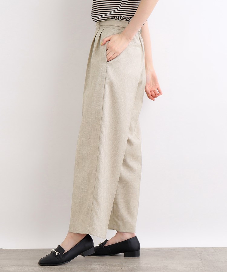 洗練されたリネンライクワイドパンツ