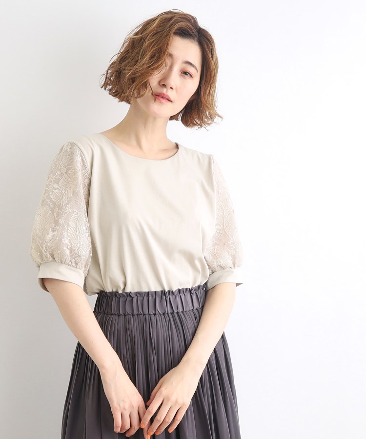 グローブ(grove)の【UVカット/接触冷感】スパンコールチュール刺繍袖プルオーバー グレージュ(050)
