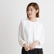 グローブ(grove)のシフォンジョーゼットタックブラウス3