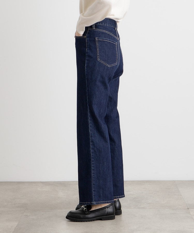 センタープレス入りソフトフレアーデニムパンツ(デニムパンツ センタープレス入りソフトフレアーデニムパンツ(デニムパンツ