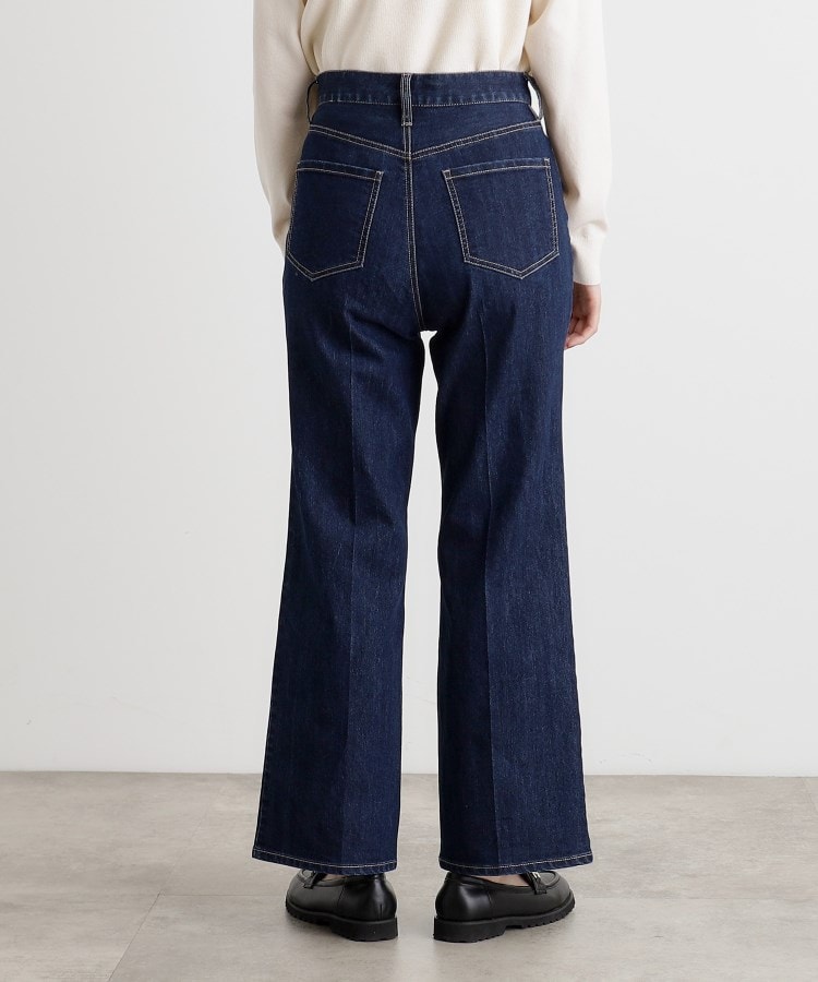 センタープレス入りソフトフレアーデニムパンツ(デニムパンツ センタープレス入りソフトフレアーデニムパンツ(デニムパンツ