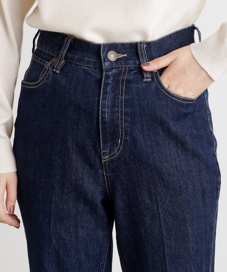 センタープレス入りソフトフレアーデニムパンツ(デニムパンツ センタープレス入りソフトフレアーデニムパンツ(デニムパンツ