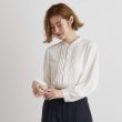 グローブ(grove)の2WAYタックスリーブブラウス1